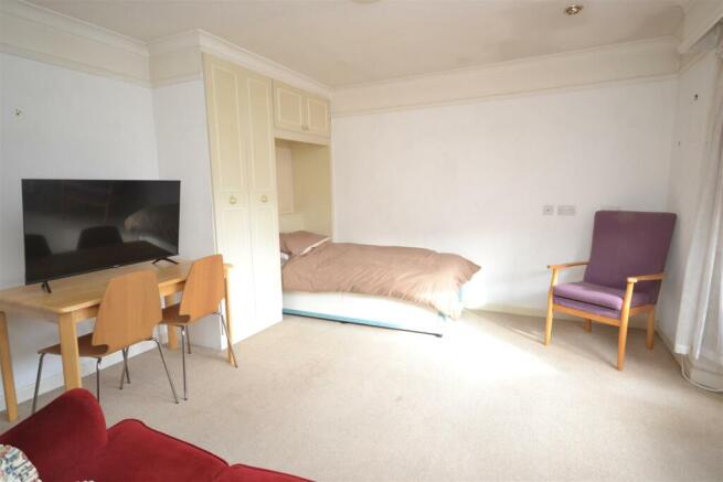 Living/bedroom area