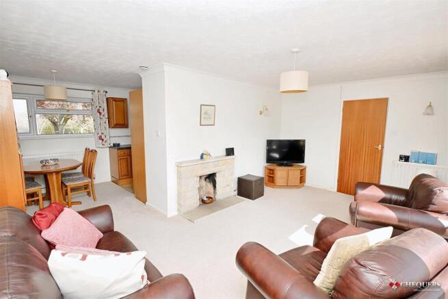 Lounge/ Dining room