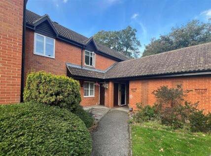 Pyotts Court, Old Basing, Basingstoke