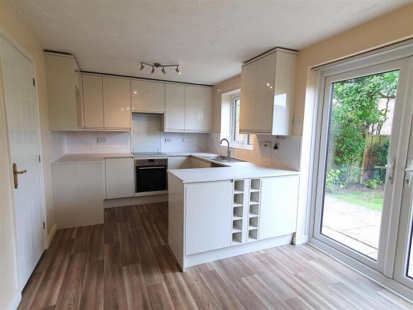 Kitchen B.jpg