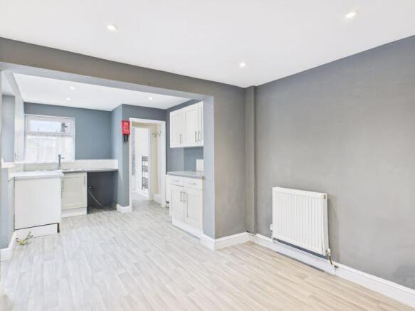 Kitchen/ dining room