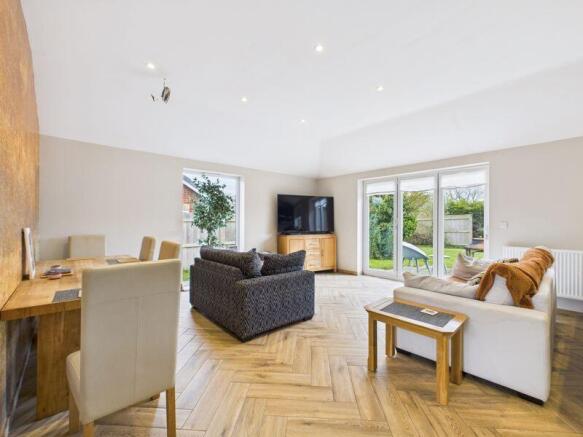 Living / Dining / Kitchen