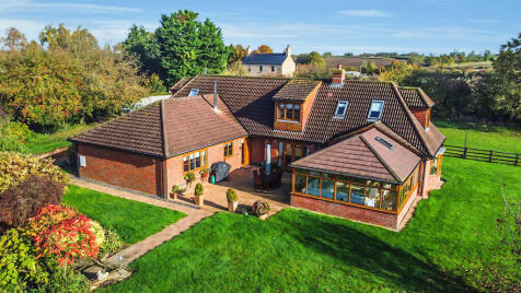 Larkrise, Meadow Lane, Benniworth