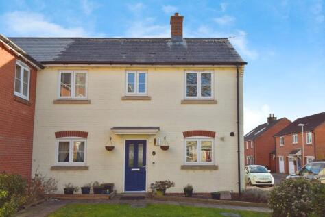 Clover Lane, Durrington, SP4 8FG