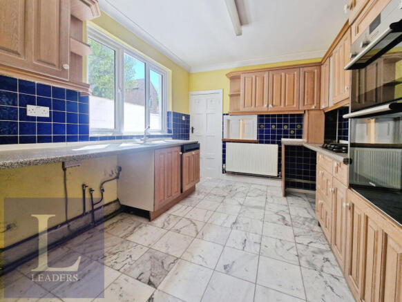 3fa4cd65-Kitchen
