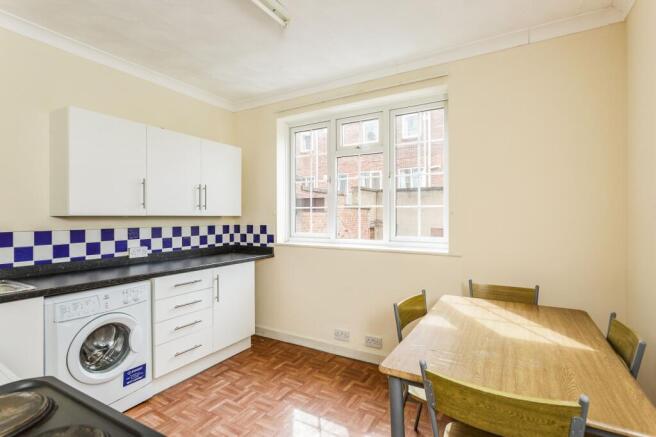 Kitchen  (Main)