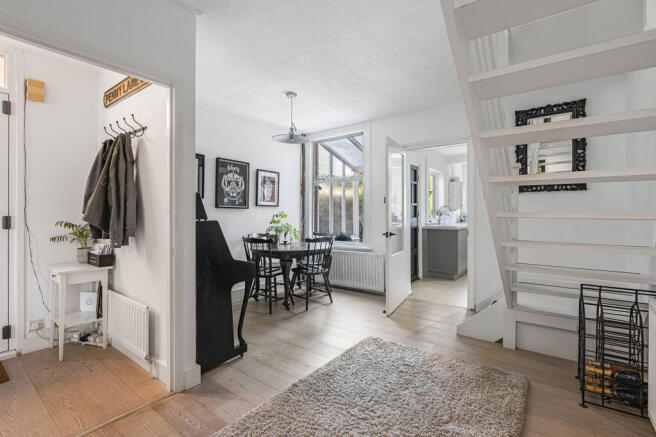 Dining/Entrance