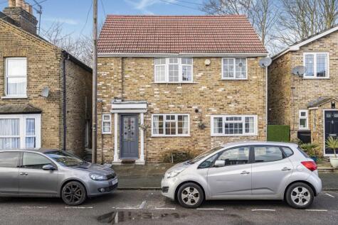 Farmers Road, Staines-upon-Thames, Surrey, TW18