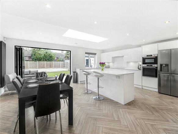 Kitchen/Dining Area