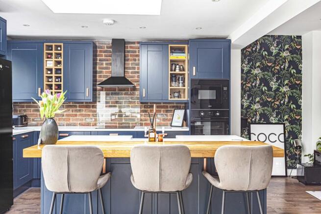 Dining/Kitchen