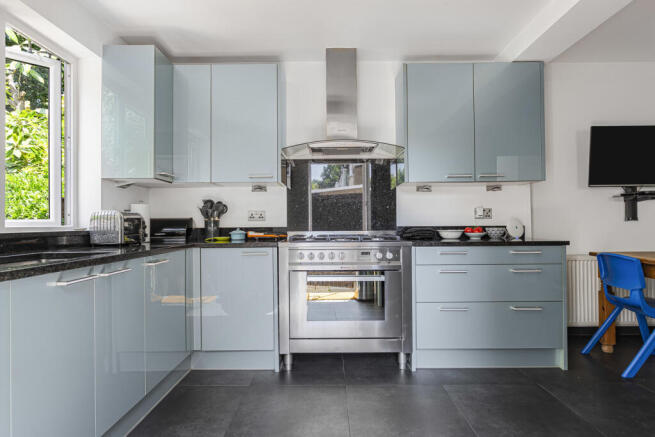 Kitchen/Dining