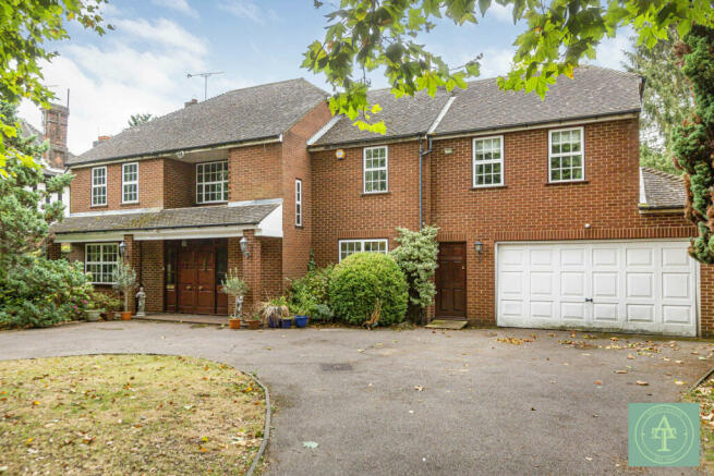 Five Bedroom Detached House For Sale