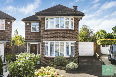 Hadley Close, Winchmore Hill, London, N21