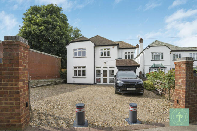 4 Bedroom Detached House