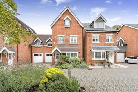 Brackendale Close, Englefield Green, Surrey, TW20