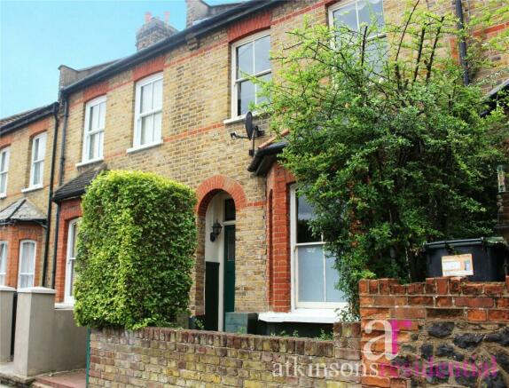 3 bedroom terraced house for sale in Woodlands Road Enfield