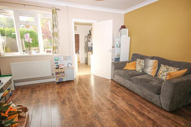 Living Room 1.jpg