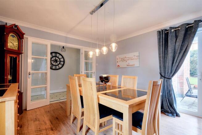 Dining Room_2.jpeg