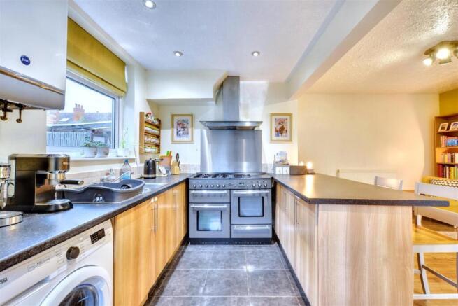 Kitchen_1.jpeg