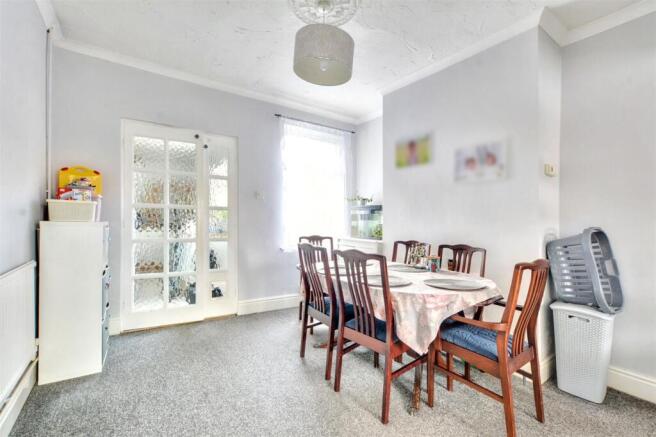 Dining Room_1.jpeg