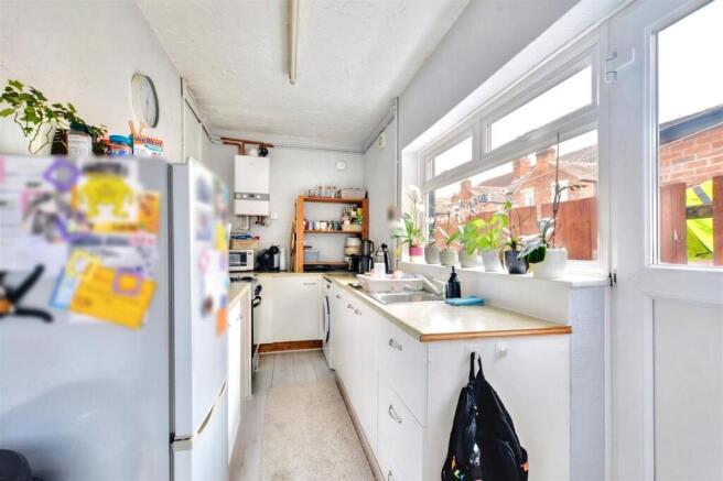 Kitchen_1.jpeg