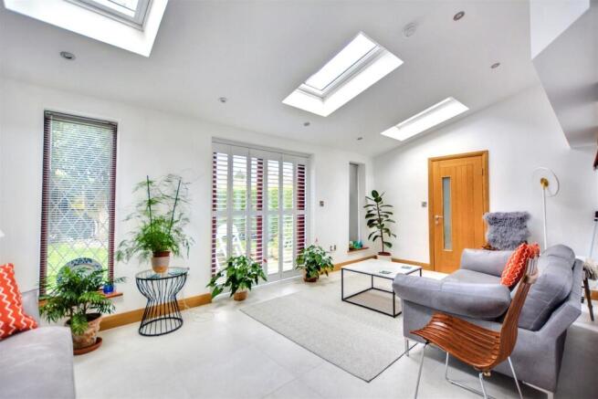 Sitting Room_1.jpeg