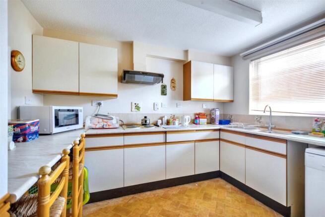 Kitchen_1.jpeg