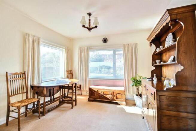 Dining Room_1.jpeg