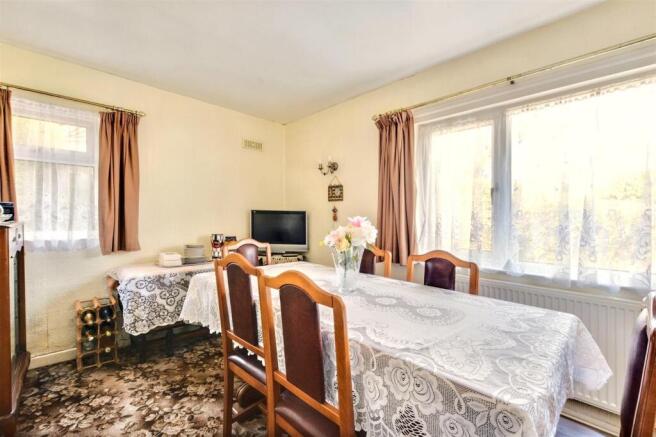 Dining Room_2.jpeg