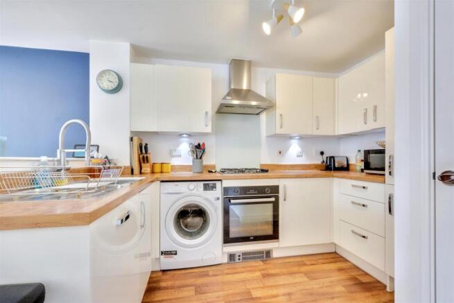 Kitchen_1.jpeg