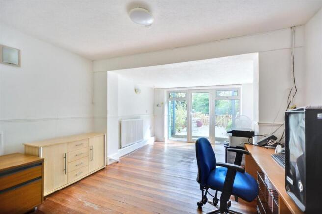Dining Room_1.jpeg