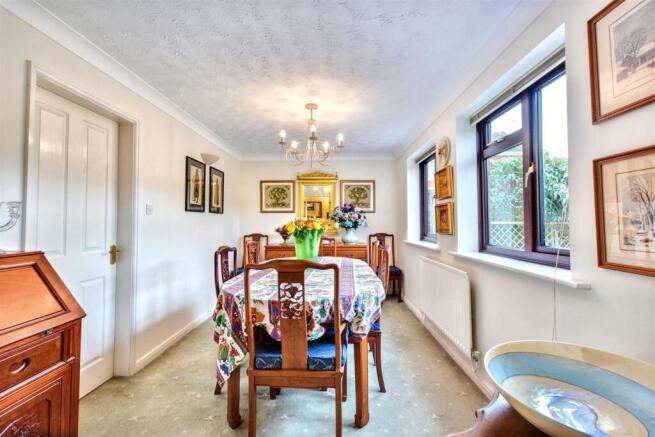 Dining Room_1.jpeg
