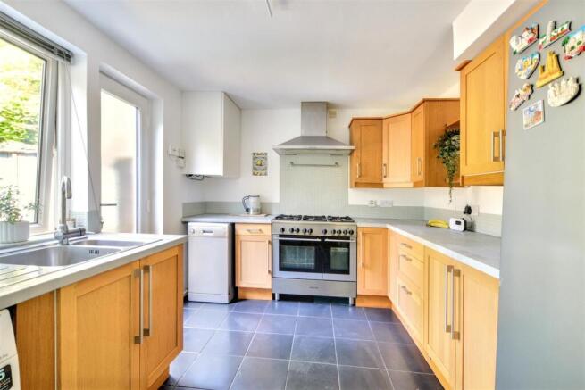 Kitchen_1.jpeg