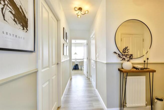 Hallway_.jpeg