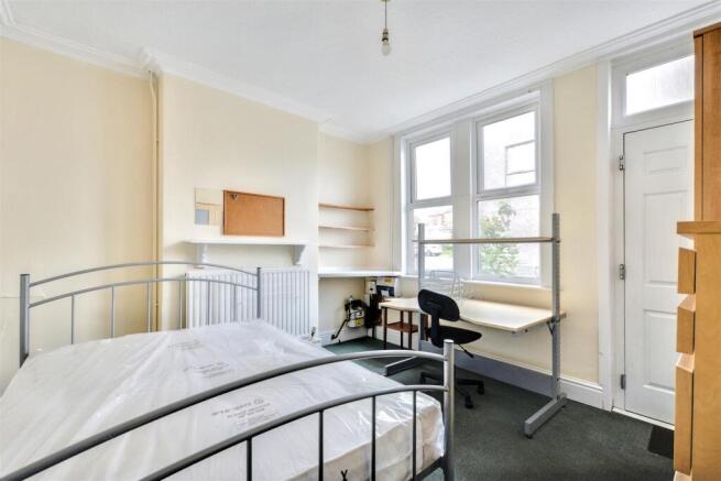 Lounge Bedroom_1.jpeg