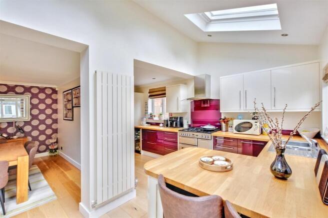 Kitchen_5.jpeg