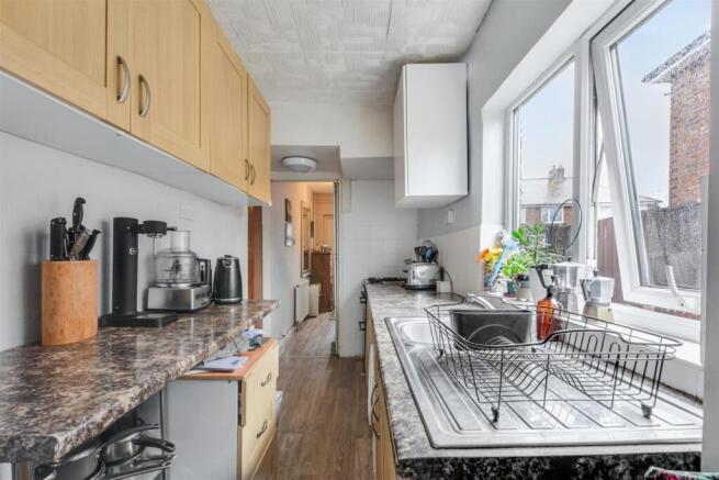 Kitchen_2.jpeg