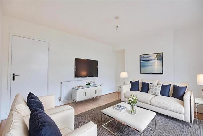 _FJV5mQTlUm1Vqgh9q8log - Living Room - Modern - 4.