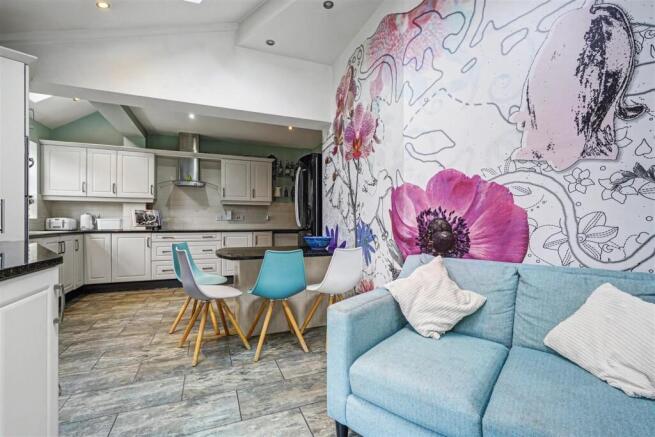 Kitchen_Breakfast 1_4.jpeg