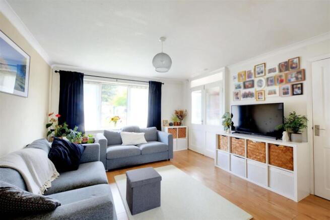 Living Room_1.jpeg