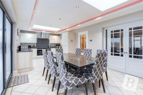 Albany Road, Hornchurch, RM12