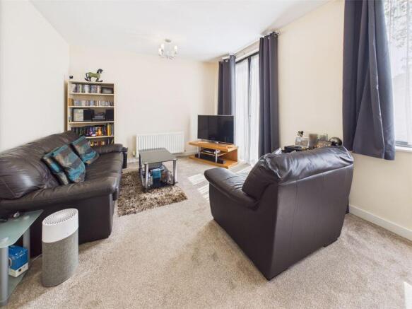 LIVING ROOM AREA