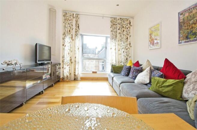 Living/Dining Area