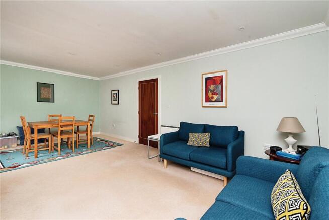 Living/Dining Area