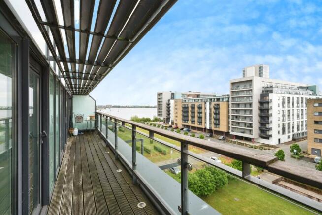 Balcony/Views