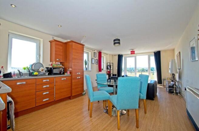Living/Dining Area