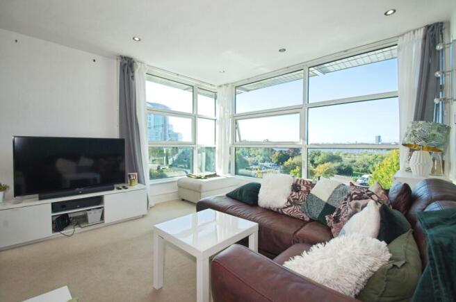 Living/Dining Area