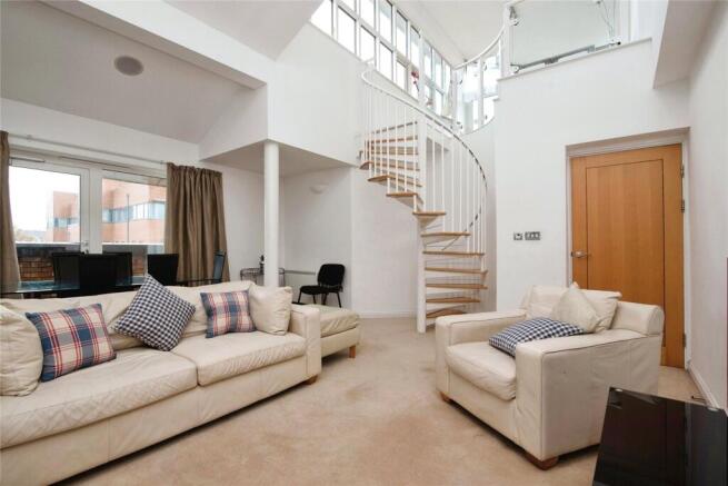 Living/Dining Area