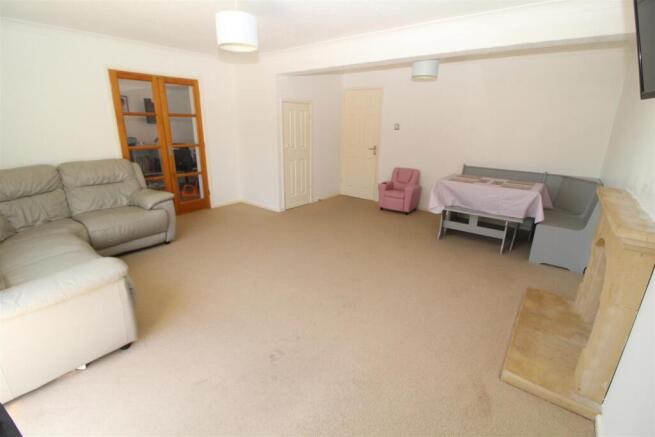 Sitting/Dining Room