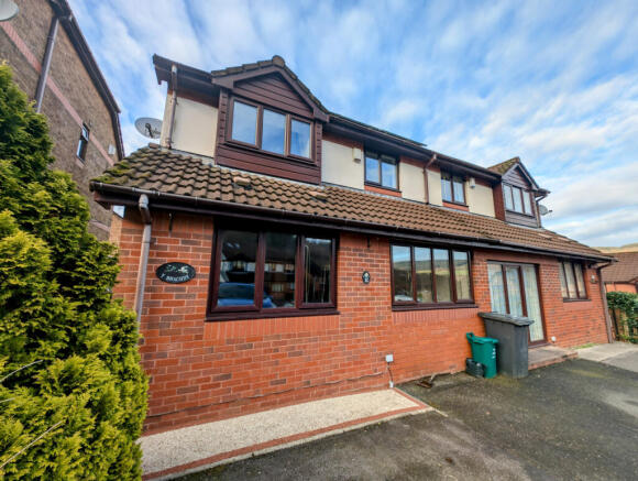 3 Bedroom Semi Detached for Sale